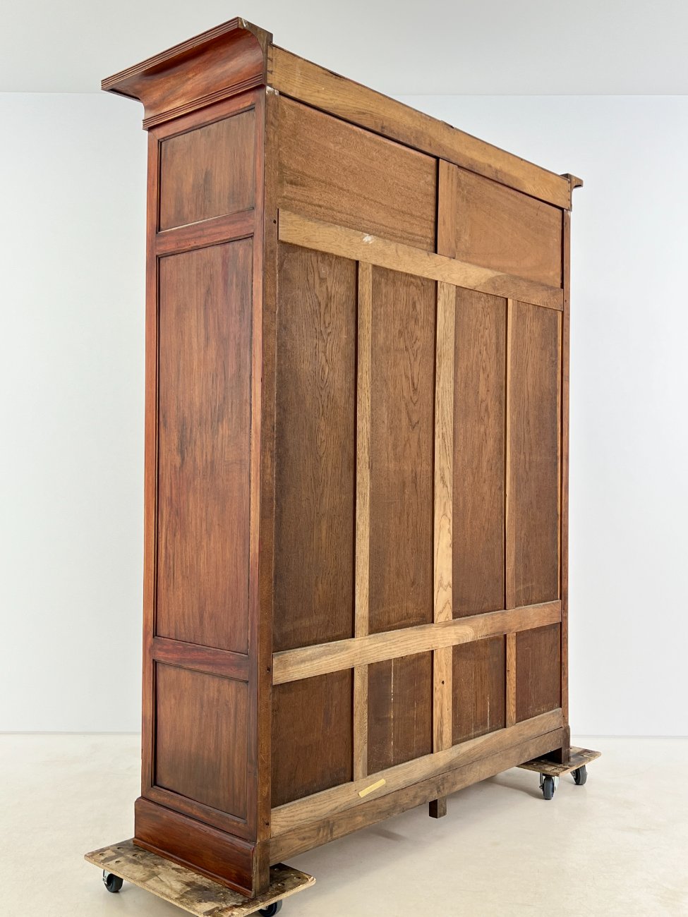 HK1474-knygu-baldai-10 Raudonmedžio knygų spinta 61x179x226 cm