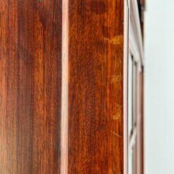 Raudonmedžio knygų spinta 61x179x226 cm