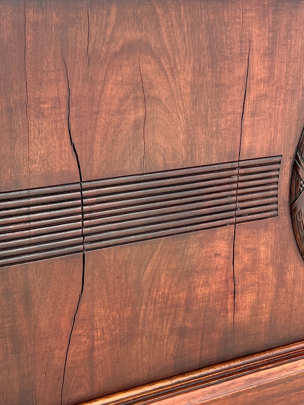 HK1474-knygu-baldai-14 Raudonmedžio knygų spinta 61x179x226 cm