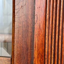 Raudonmedžio knygų spinta 61x179x226 cm