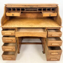 Ąžuolinis sekreteras 76x127x114 cm