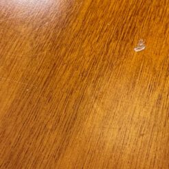 Išskleidžiamas riešutmedžio valgomojo stalas 120×120(+39,5)x75,5 cm