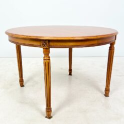 Išskleidžiamas riešutmedžio valgomojo stalas 120×120(+39,5)x75,5 cm