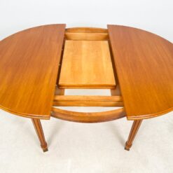 Išskleidžiamas riešutmedžio valgomojo stalas 120×120(+39,5)x75,5 cm