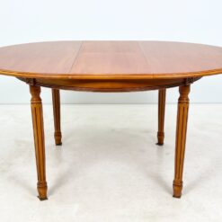 Išskleidžiamas riešutmedžio valgomojo stalas 120×120(+39,5)x75,5 cm