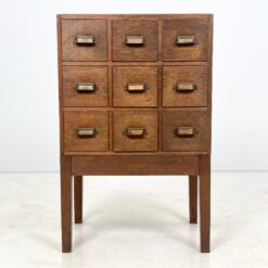 Ąžuolinė devynių stalčių archyvavimo komoda 44,5x61x96 cm