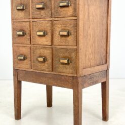 Ąžuolinė devynių stalčių archyvavimo komoda 44,5x61x96 cm