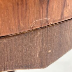 Liudviko XV laikotarpio stiliaus medinė spintelė su žalvario detalėmis 30,5x40x69,5 cm