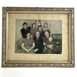 Vintažinė šeimos nuotrauka mediniame rėme su stiklu 2×35,5×29 cm