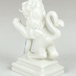 Porcelianinė Nymphenburg liūto statula “Löwe Pranke rechts” 7x4x9,5 cm