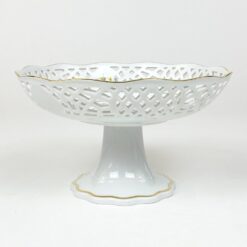 Porcelianinis ažūrinis “Burg Lindau” serviravimo indas su kojele 19x19x11 cm