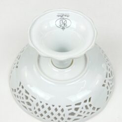 Porcelianinis ažūrinis “Burg Lindau” serviravimo indas su kojele 19x19x11 cm