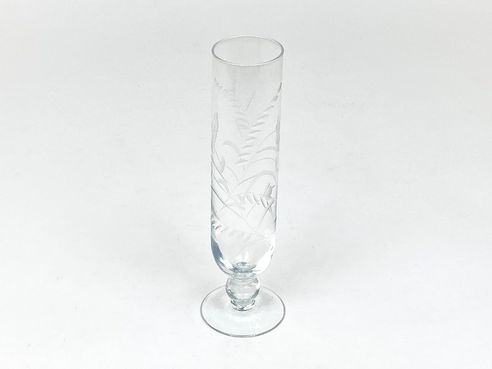HN2065-kristolas-2 Krištolinė vaza su augalų motyvais 7x7x23,5 cm