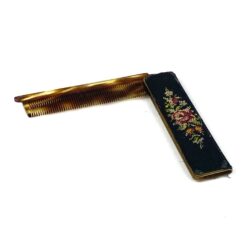 Plastikinės kelioninės šukos su žalvario dėklu, siuvinėta apdaila 11×2,5×1 cm