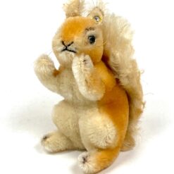 Vintažinė “Steiff” pliušinė voverė 9x6x12 cm