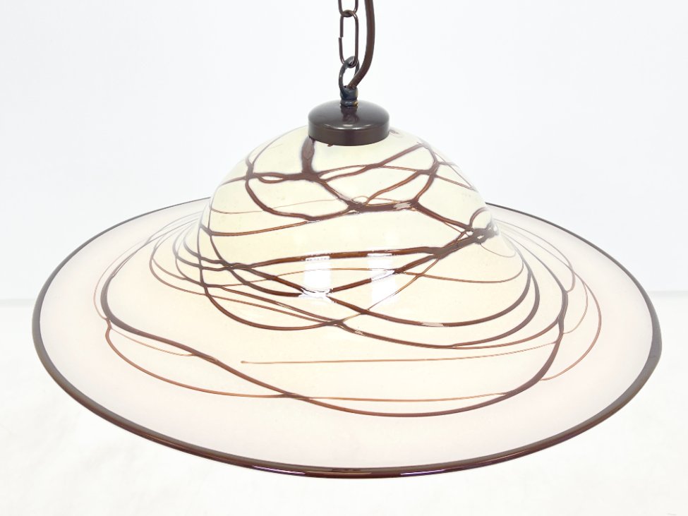 HN2099-pakabinami-sviestuvai-4 Žalvarinis pakabinamas šviestuvas plačiu stikliniu gaubtu 48x48x109 cm