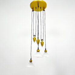 Pakabinamas svareliais reguliuojamo aukščio trijų šakų šviestuvas 40x40x103 cm