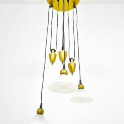 Pakabinamas svareliais reguliuojamo aukščio trijų šakų šviestuvas 40x40x103 cm