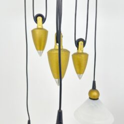 Pakabinamas svareliais reguliuojamo aukščio trijų šakų šviestuvas 40x40x103 cm