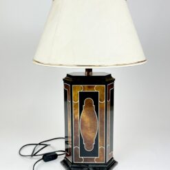 Stalinis plastikinis šviestuvas šviesiu tekstilės gaubtu 38x38x58 cm