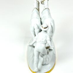 Porcelianinė Neu Tettau žemę su žirgais ariančio žemdirbio statula 25x10x16 cm