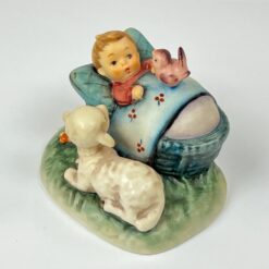 Porcelianinė M. I. Hummel Goebel statula The Guardian (Wohl Behütet) 7,5x9x7,5 cm