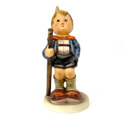 Porcelianinė M. I. Hummel Goebel statula Little hiker 7,5x7,5x15 cm