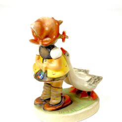 Porcelianinė M. I. Hummel Goebel statula Goose girl (Gänseliesel) 8,5×5,5×10 cm
