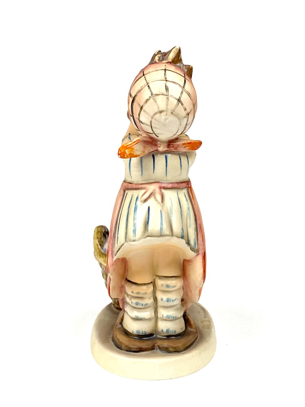 HN2117-porcelianines-skulpturos-6 Porcelianinė M. I. Hummel Goebel statula Wash Day (Große Wäsche) 11x6x15,5 cm