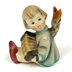 Porcelianinė M. I. Hummel Goebel statula Angel with accordion (Engel mit Harmonika) 5,5x6x6 cm