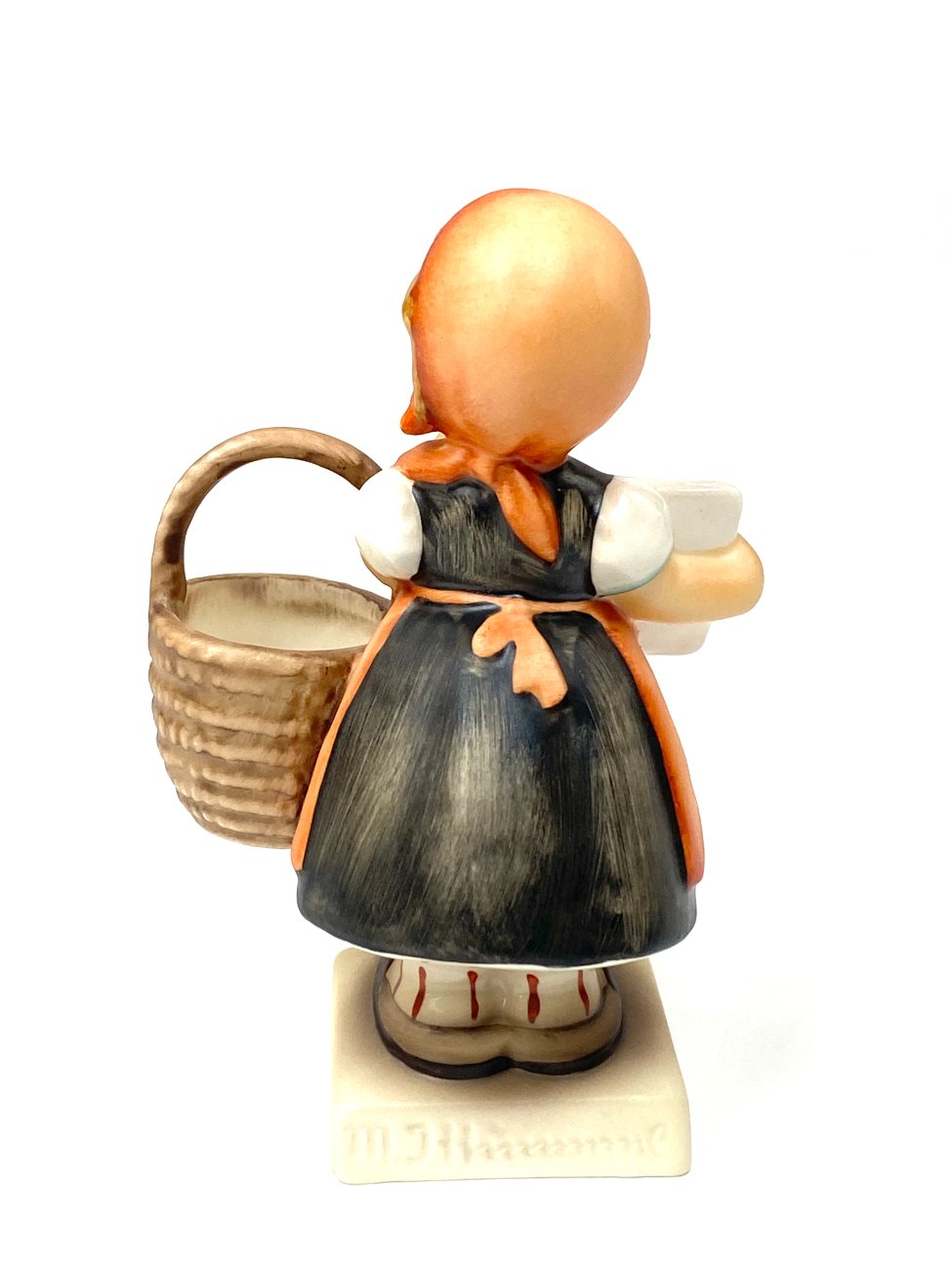 HN2119-porcelianines-skulpturos-5 Porcelianinė M. I. Hummel Goebel statula Meditation (Die Gratulantin) 6×7,5×11,5 cm