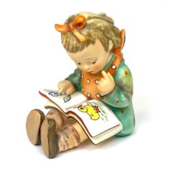 Porcelianinė M. I. Hummel Goebel statula Book Worm 10×7,5×11 cm