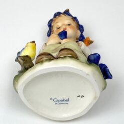 Porcelianinė M. I. Hummel Goebel statula The Botanist (Enzian Mädchen) 7×8,5×12 cm