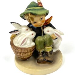 Porcelianinė M. I. Hummel Goebel statula Playmates (Hasenvater) 7,5x8x10 cm