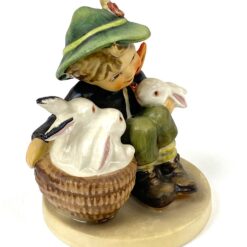 Porcelianinė M. I. Hummel Goebel statula Playmates (Hasenvater) 7,5x8x10 cm