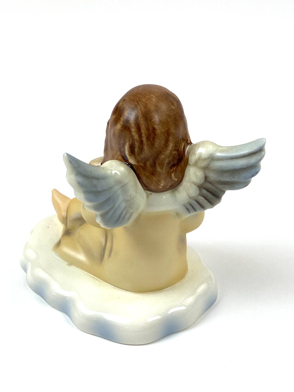 HN2125-porcelianines-skulpturos-8 Porcelianinė Goebel Weihnacht angelo su mandolina statula 6,5×10,5×9 cm