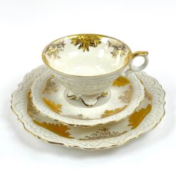 Porcelianinių Elfenbein puodelio 180 ml ir dviejų lėkštučių 3 vnt. kompl.