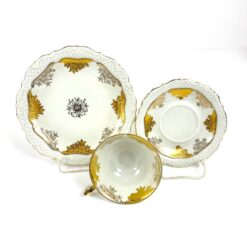 Porcelianinių Elfenbein puodelio 180 ml ir dviejų lėkštučių 3 vnt. kompl.