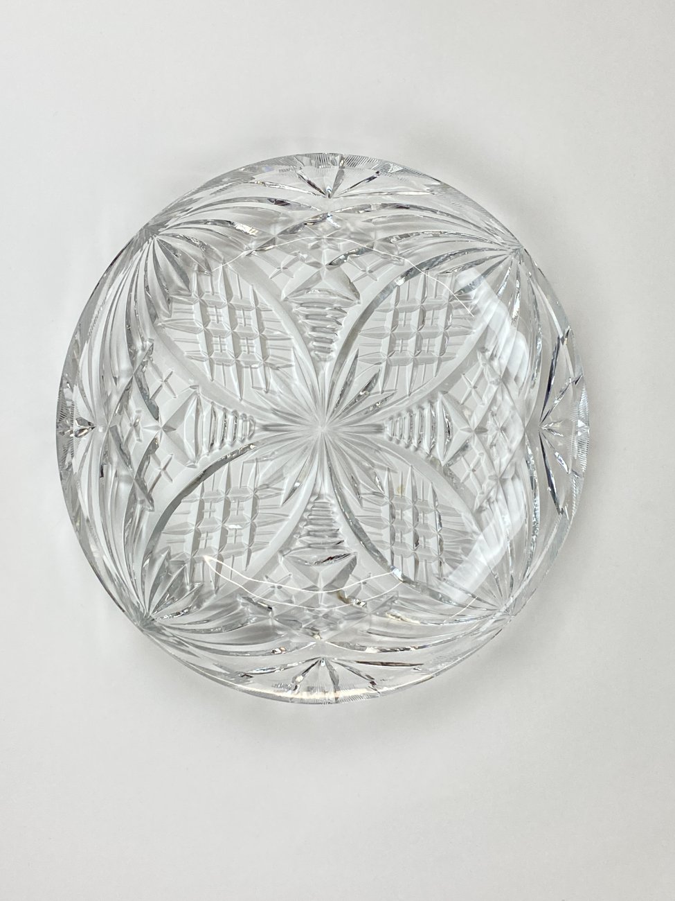 HN2150-lekstes-padeklai-4 Vintažinė apvali stiklinė serviravimo lėkštė 29x29x4,5 cm