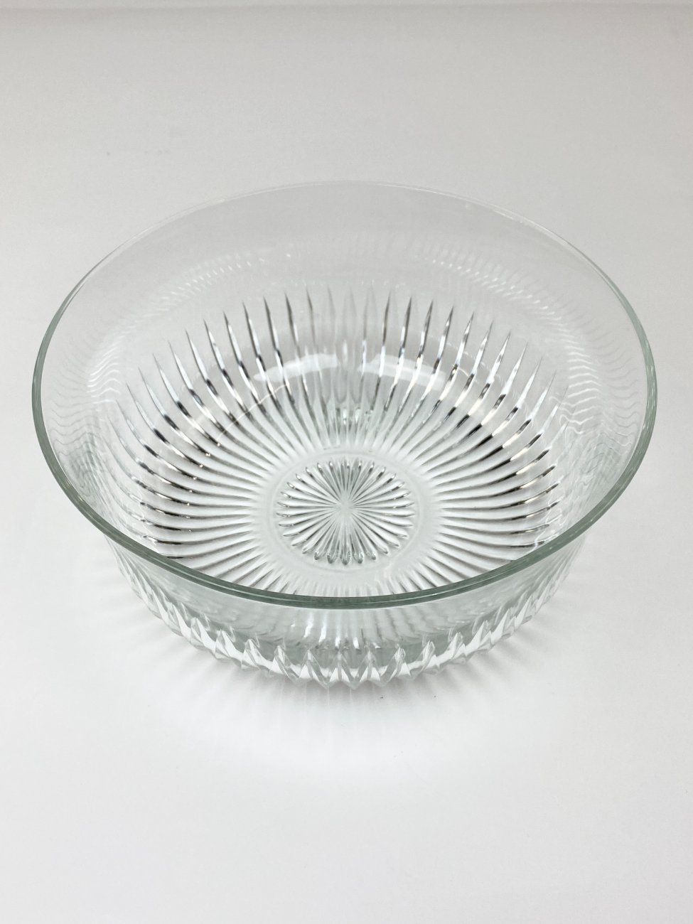 HN2151-kiti-stikliniai-indai-1 Stiklinis Verreries Mécaniques Champenoises, Reims serviravimo dubuo 23x23x10,5 cm