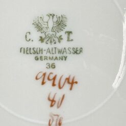 Porcelianinė Carl Tielsch lėkštė su gėlių žiedų atvaizdais 24x24x3 cm