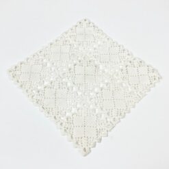 Kvadratinė nerta rankų darbo stalo servetėlė 17,5×17,5×0,2 cm