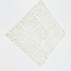 Kvadratinė nerta rankų darbo stalo servetėlė 17,5×17,5×0,2 cm