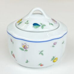 Porcelianinis servizas 6-iems asmenims su gėlių ir vyšnių atvaizdais