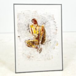 Ant popieriaus guašu abstrakčiai nutapytas žmogaus kūnas plastikiniame rėme su stiklu 2×50,5×70,5 cm