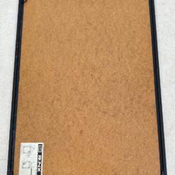 Ant popieriaus guašu abstrakčiai nutapytas žmogaus kūnas plastikiniame rėme su stiklu 2×50,5×70,5 cm