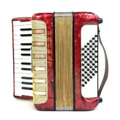 Hohner Student V akordeonas su dėklu 24x34x34 cm