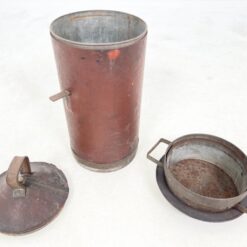 Senovinis metalinis oda aptrauktas lydymo indas 25x31x59 cm