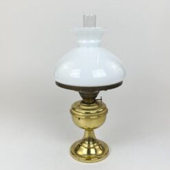 Žalvarinė žibalinė lempa stikliniu gaubtu 22x22x41 cm