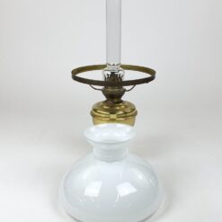 Žalvarinė žibalinė lempa stikliniu gaubtu 22x22x41 cm